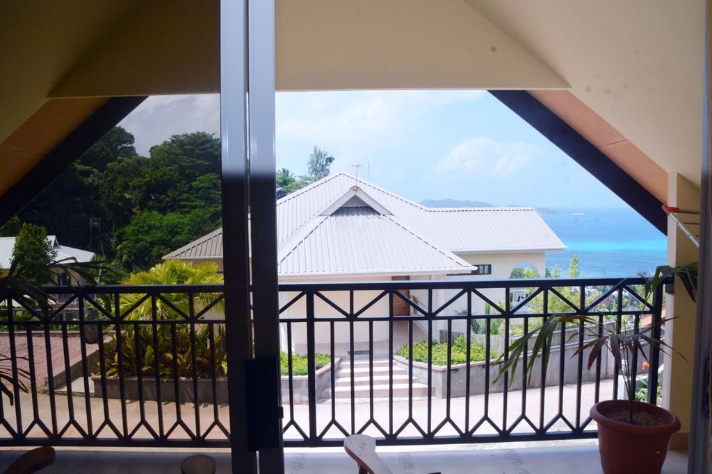 山间住宿加早餐旅馆 Anse Volbert Village 外观 照片